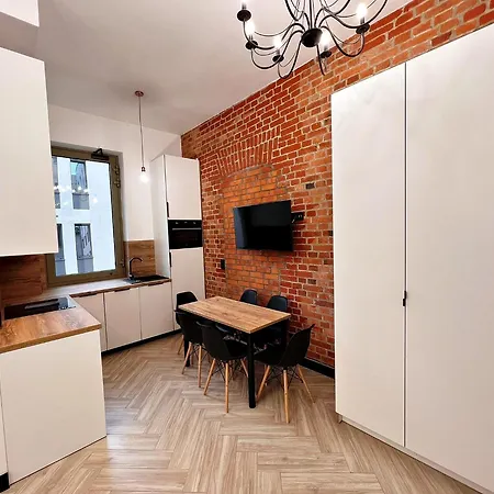 Pod Blekitnymi Podkowami