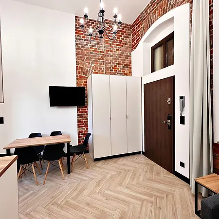 Pod Blekitnymi Podkowami Lägenhetshotell Wrocław