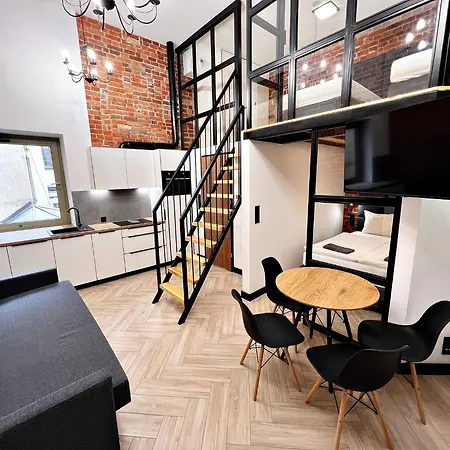 Pod Blekitnymi Podkowami Lägenhetshotell 3*