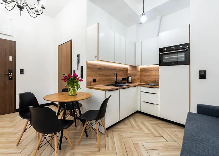 Pod Blekitnymi Podkowami