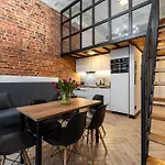 Pod Blekitnymi Podkowami 公寓式酒店