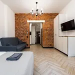 Pod Błękitnymi Podkowami 3*