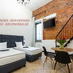 Pod Błękitnymi Podkowami 3*