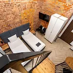 Pod Błękitnymi Podkowami Hotel apartamentowy 3*