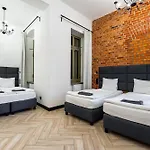 Pod Blekitnymi Podkowami 公寓式酒店 3*