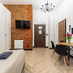 Hotel apartamentowy Pod Błękitnymi Podkowami 3*