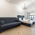 Pod Blekitnymi Podkowami 公寓式酒店
