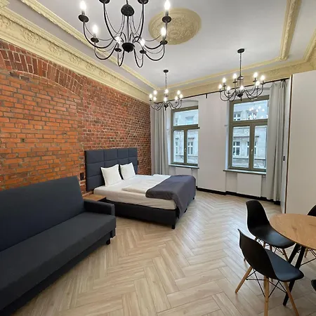 Pod Blekitnymi Podkowami