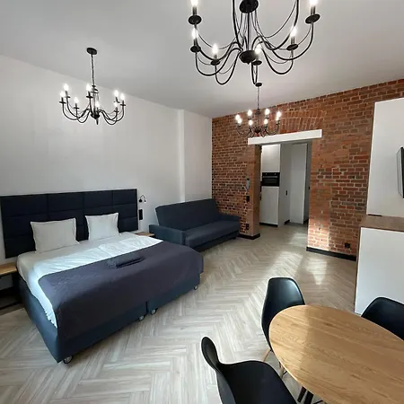 Pod Blekitnymi Podkowami Aparthotel 3*