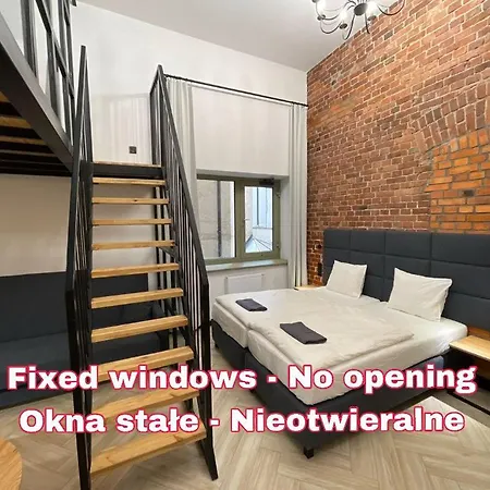 Pod Blekitnymi Podkowami 3*