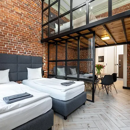 Pod Blekitnymi Podkowami Aparthotel 3*