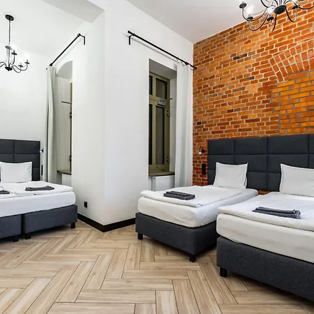 Pod Blekitnymi Podkowami Aparthotel 3*