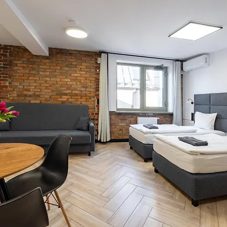 Aparthotel Pod Blekitnymi Podkowami 3*
