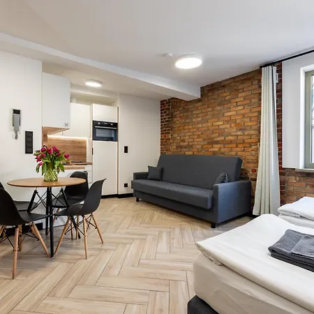 Aparthotel Pod Blekitnymi Podkowami 3*